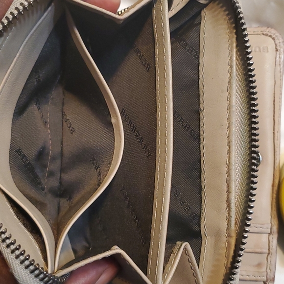 Burberry Wallet - Picture 9 of 16